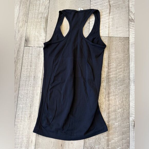 Fabletics Fitted Black Racerback Activewear Tank Top - Picture 2 of 2